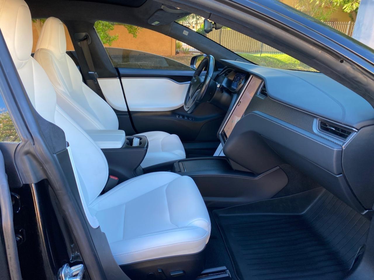 Tesla Model S Plaid 2021