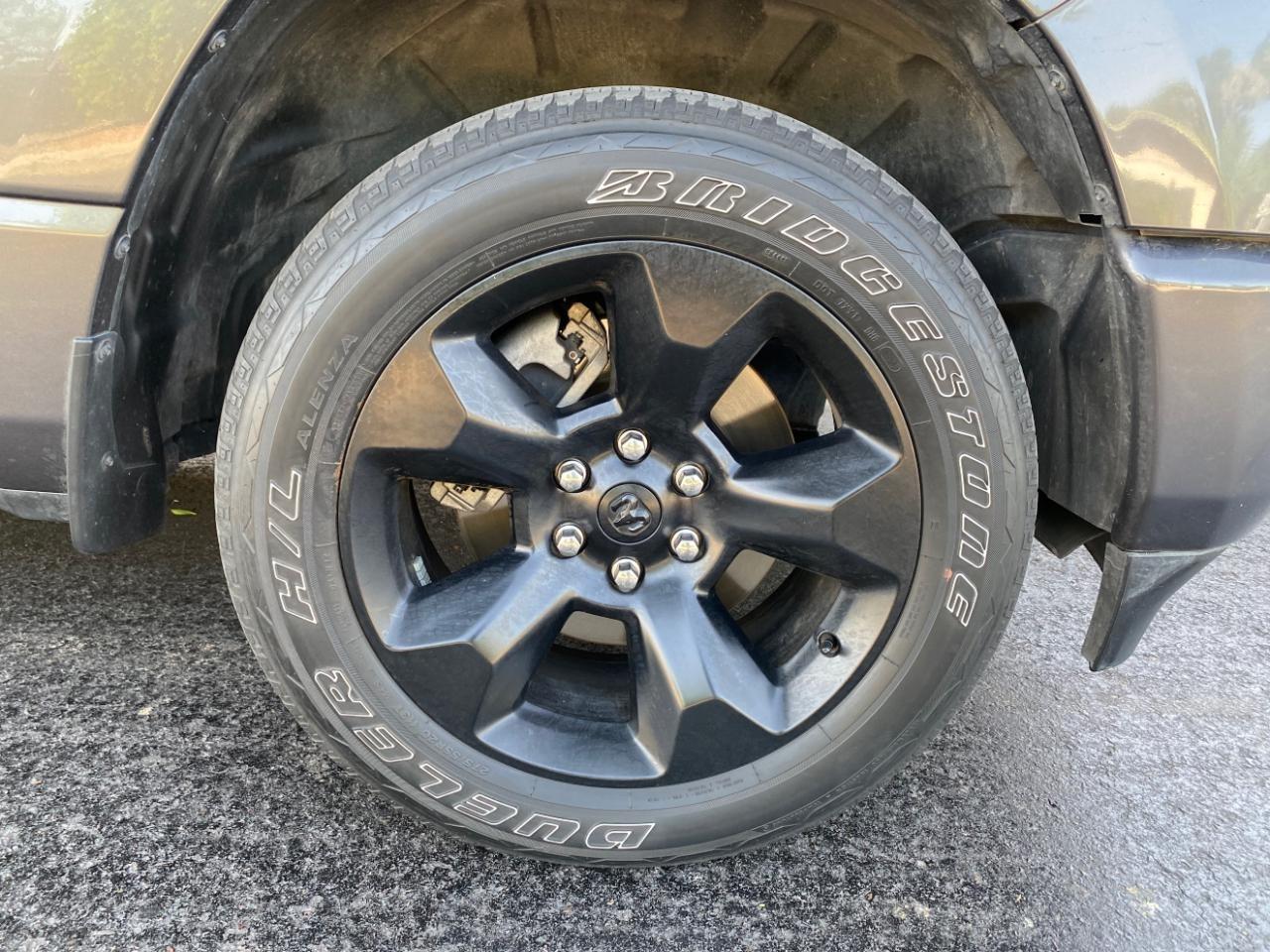 RAM 1500 Tradesman Quad Cab 4WD 2024