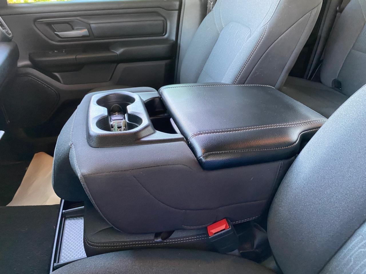 RAM 1500 Tradesman Quad Cab 4WD 2024