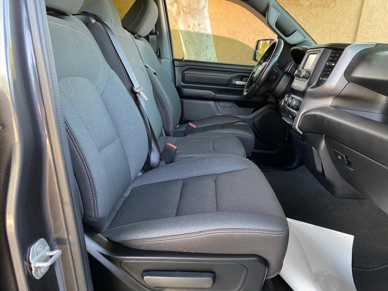 RAM 1500 Tradesman Quad Cab 4WD 2024