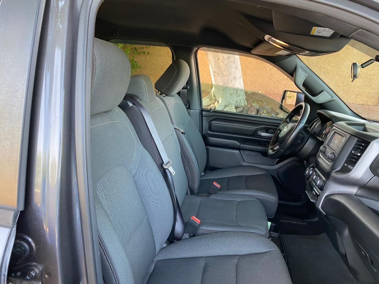 RAM 1500 Tradesman Quad Cab 4WD 2024