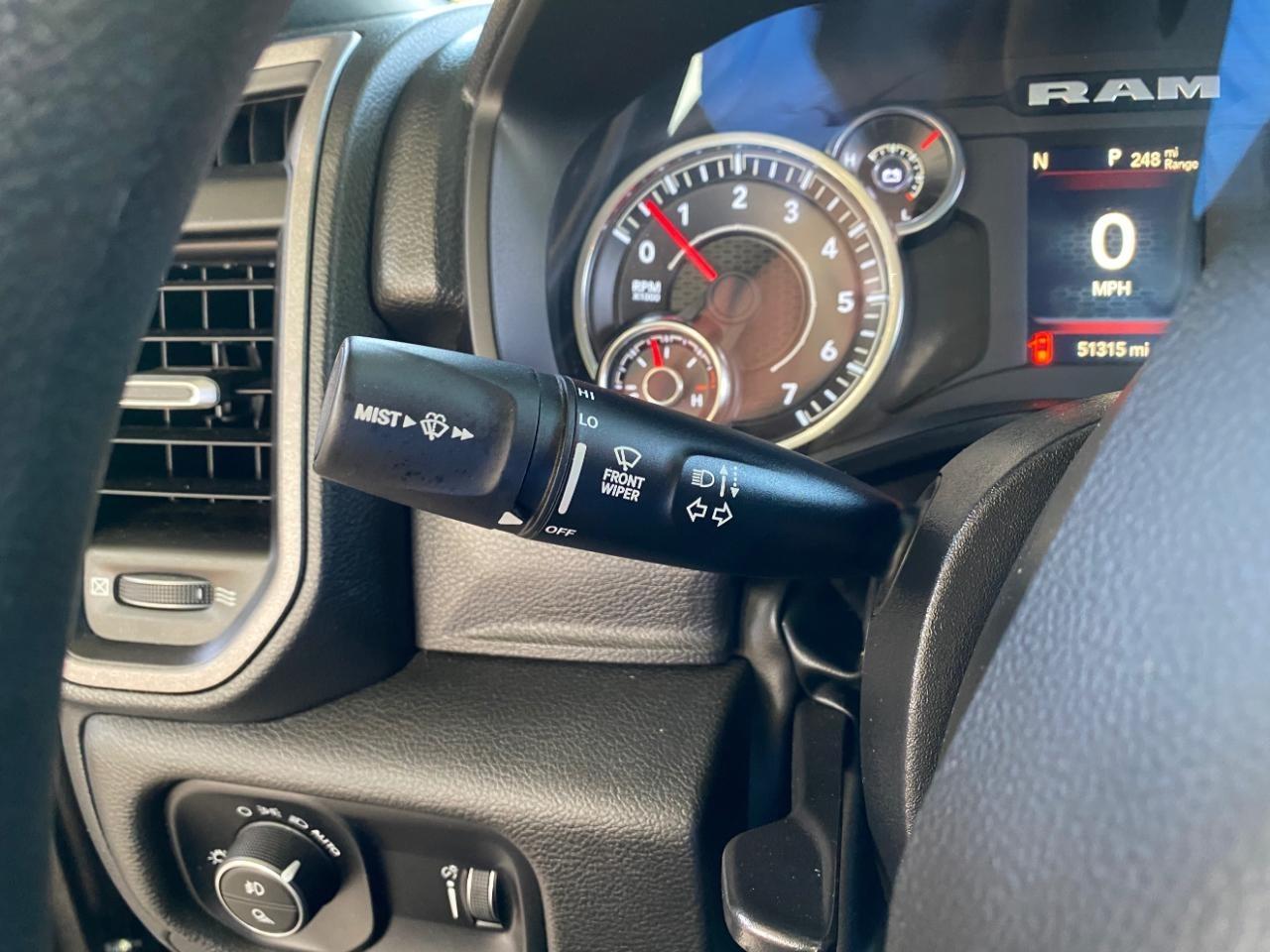 RAM 1500 Tradesman Quad Cab 4WD 2024