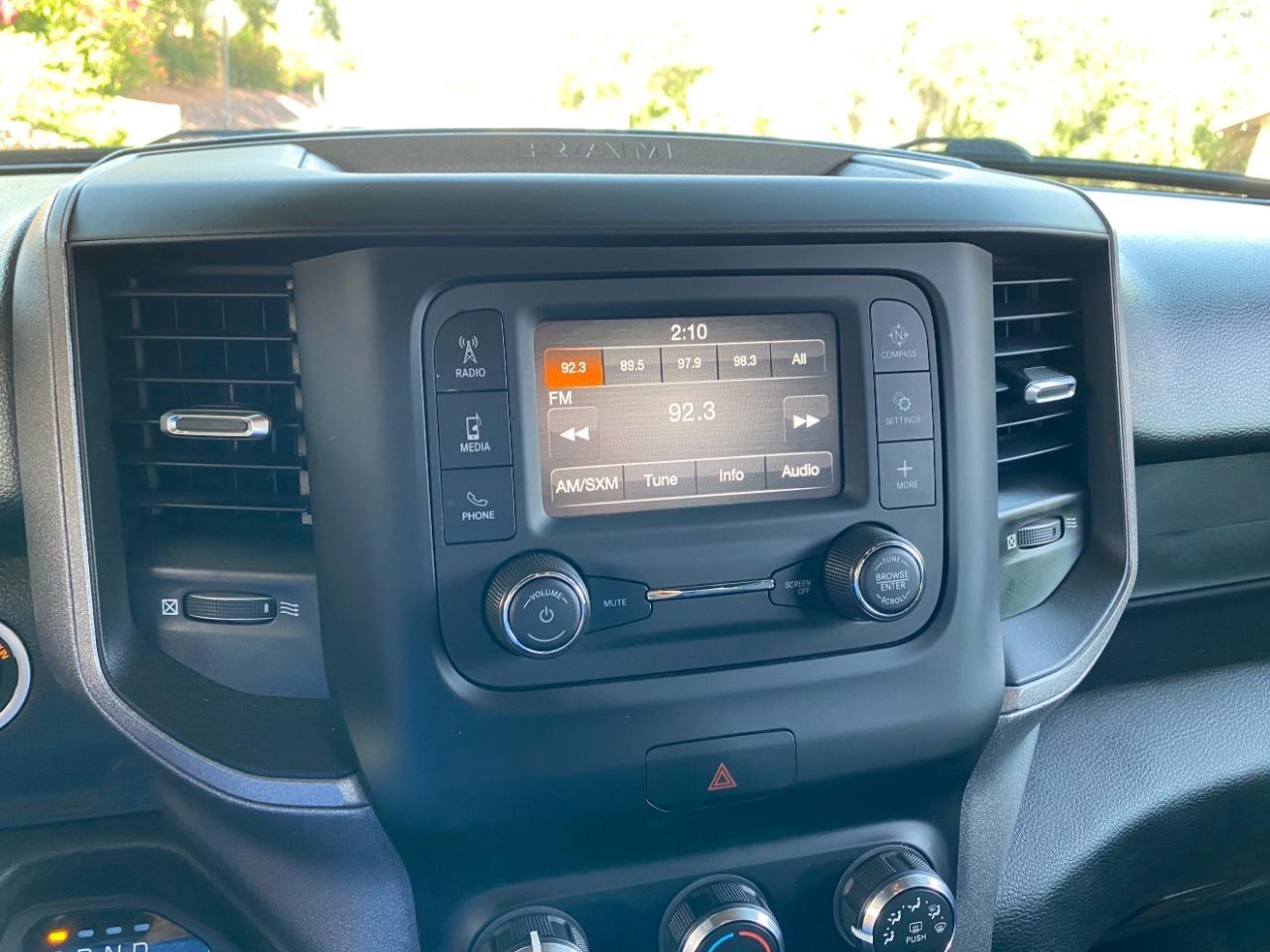 RAM 1500 Tradesman Quad Cab 4WD 2024