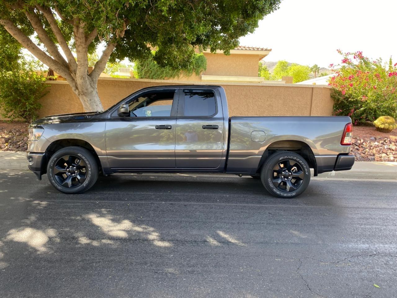 RAM 1500 Tradesman Quad Cab 4WD 2024