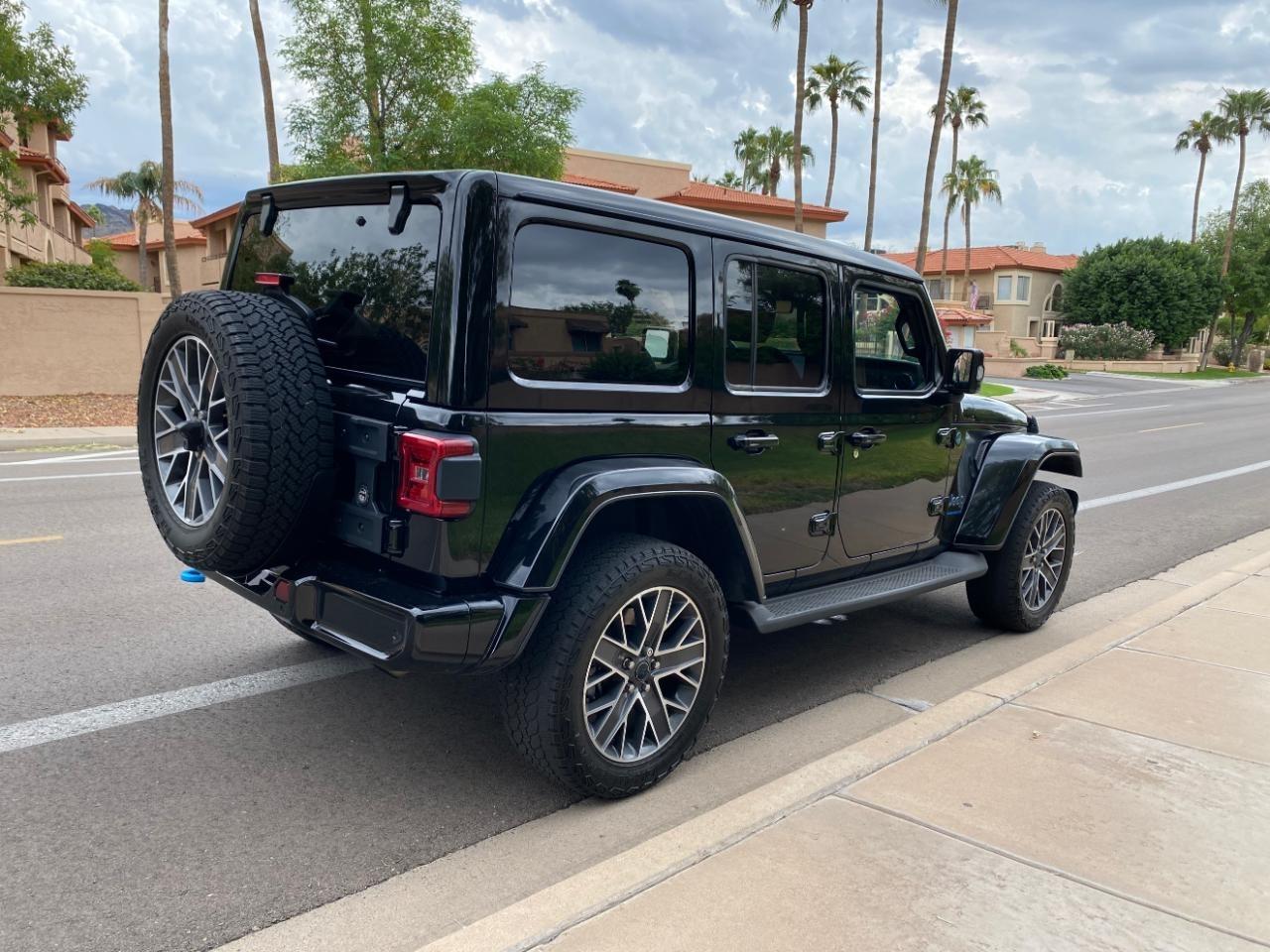 Jeep Wrangler 4xe Sahara 2024