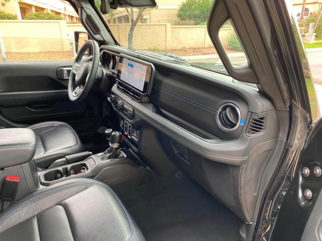 Jeep Wrangler 4xe Sahara 2024