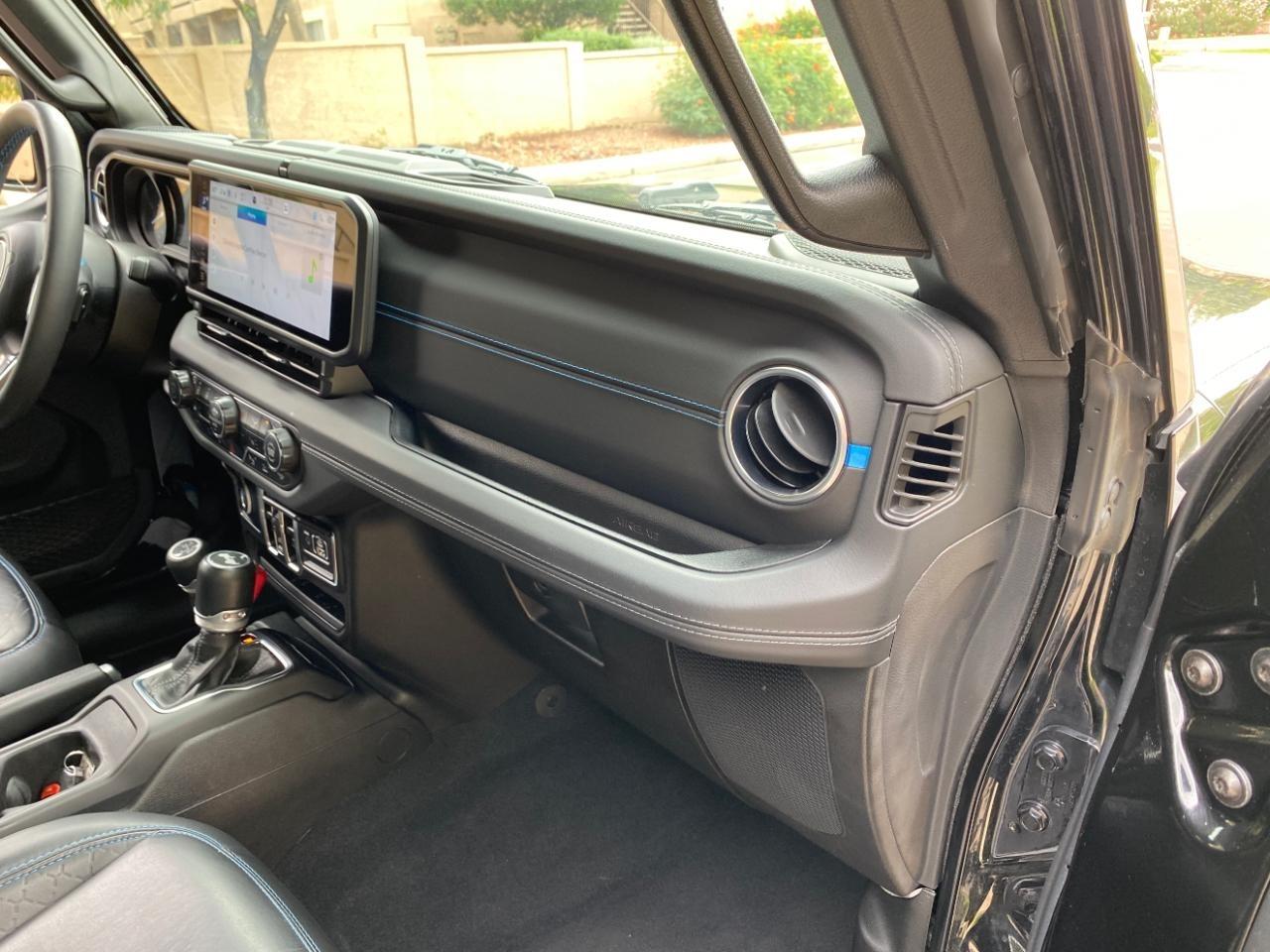 Jeep Wrangler 4xe Sahara 2024