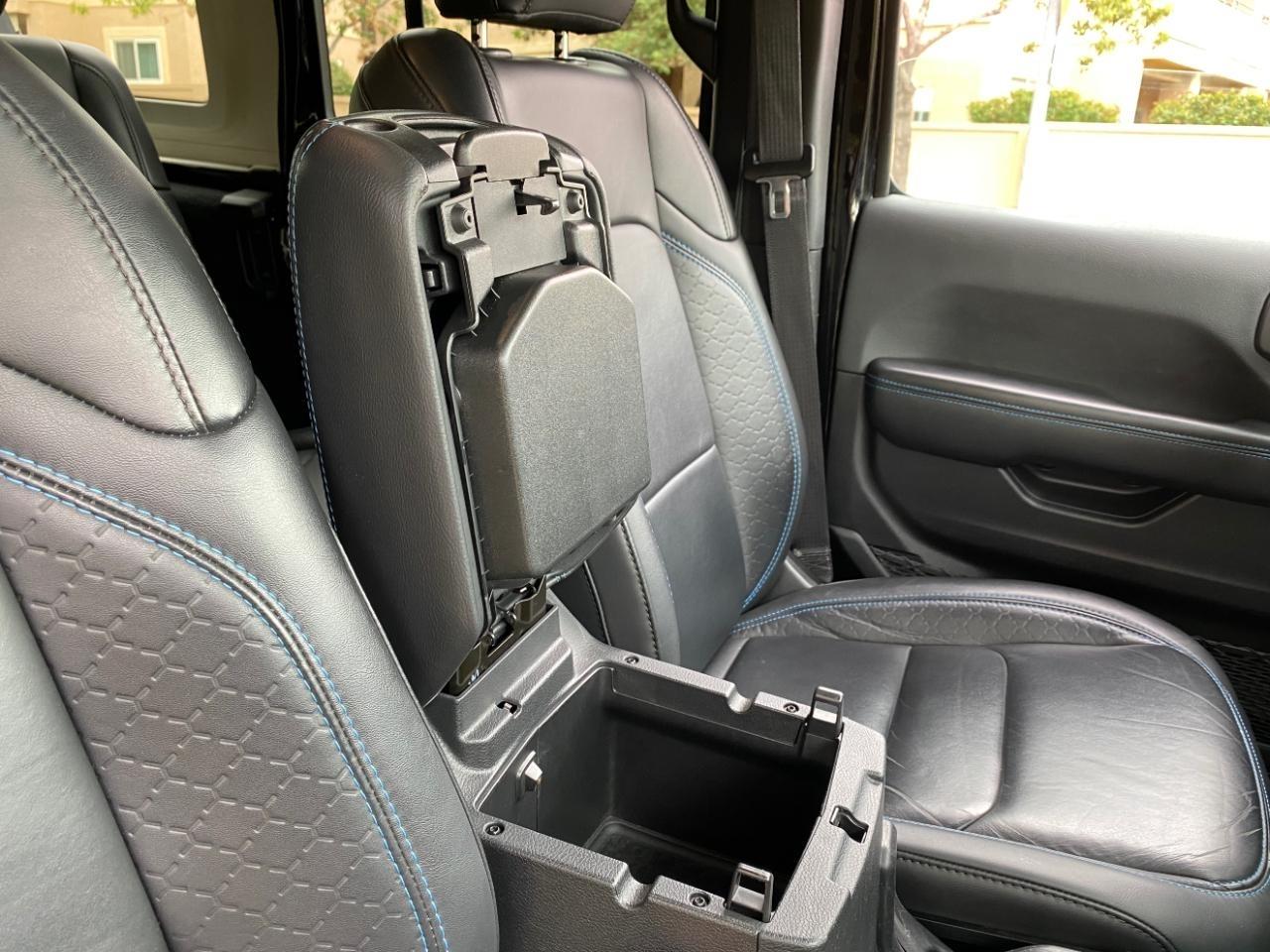Jeep Wrangler 4xe Sahara 2024