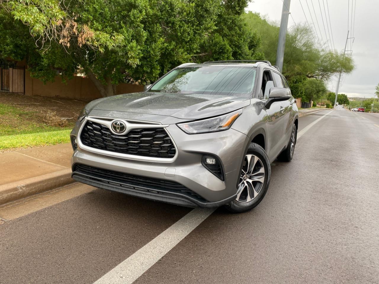 Toyota Highlander XLE 2025