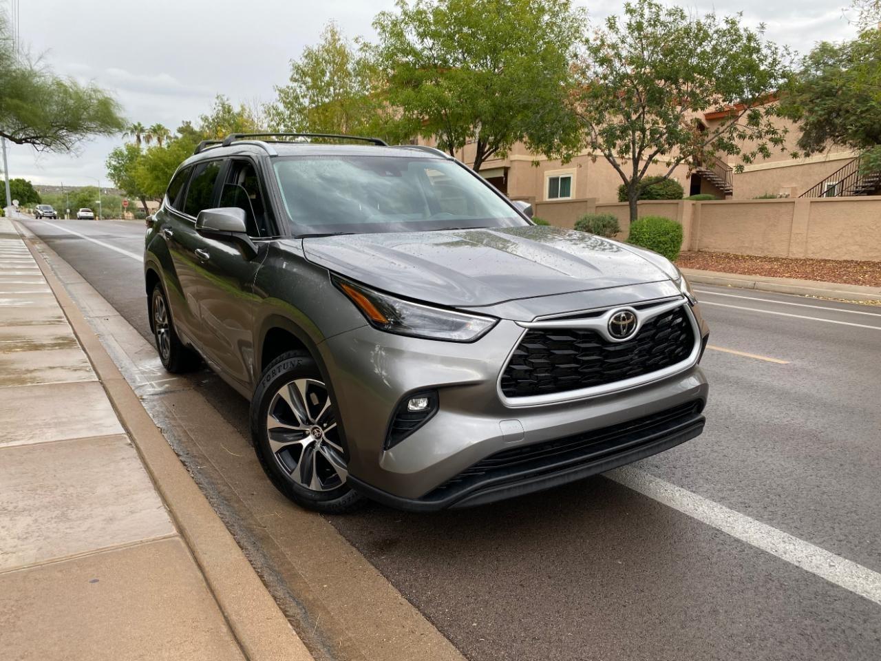 Toyota Highlander XLE 2025
