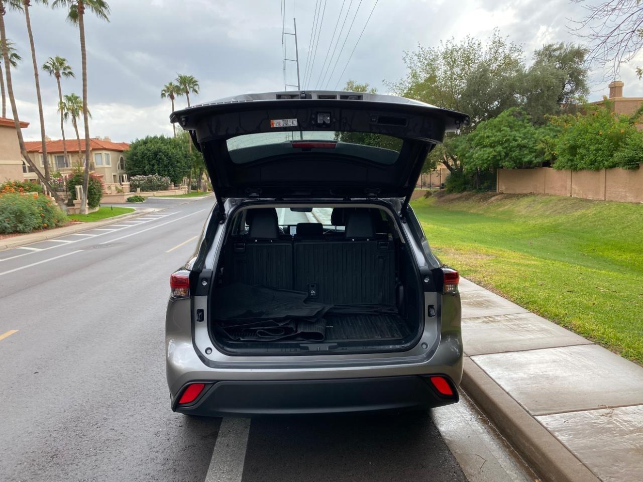 Toyota Highlander XLE 2025
