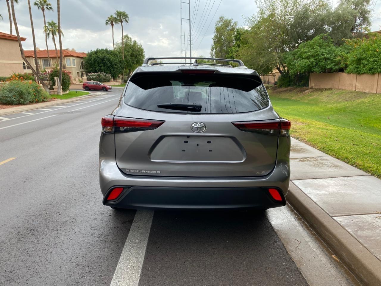 Toyota Highlander XLE 2025