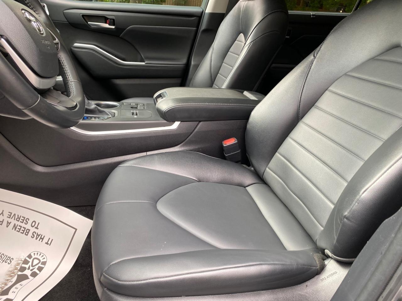 Toyota Highlander XLE 2025