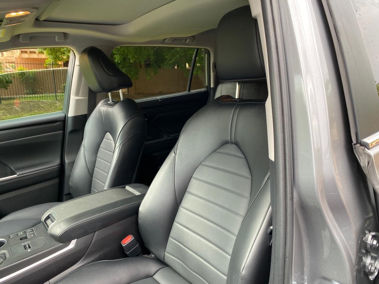 Toyota Highlander XLE 2025