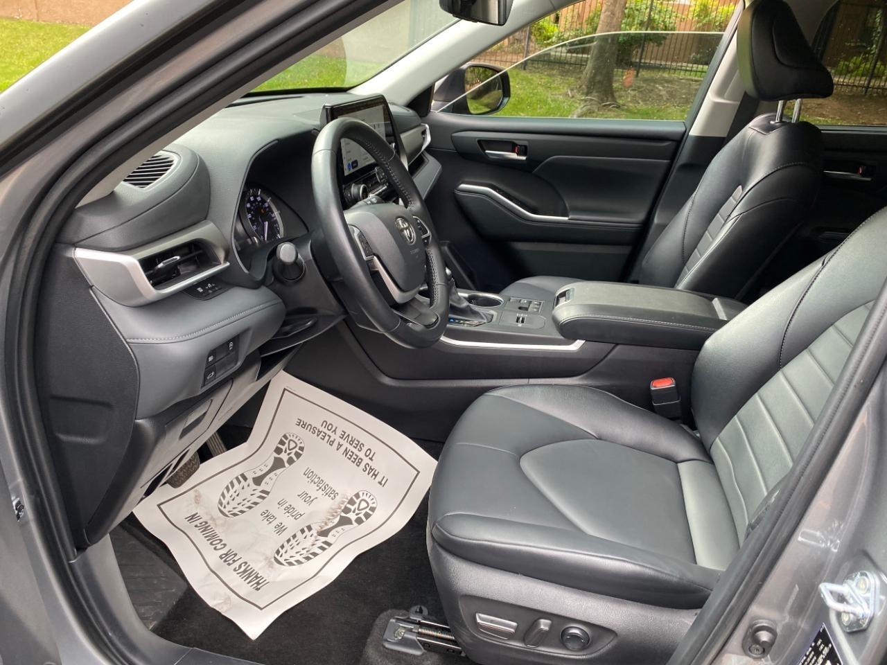 Toyota Highlander XLE 2025