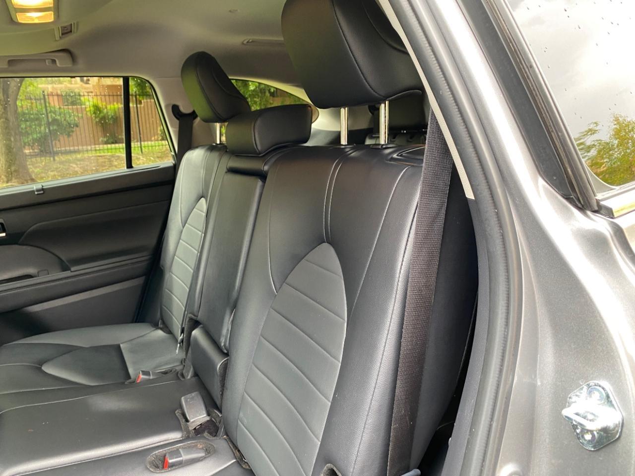 Toyota Highlander XLE 2025
