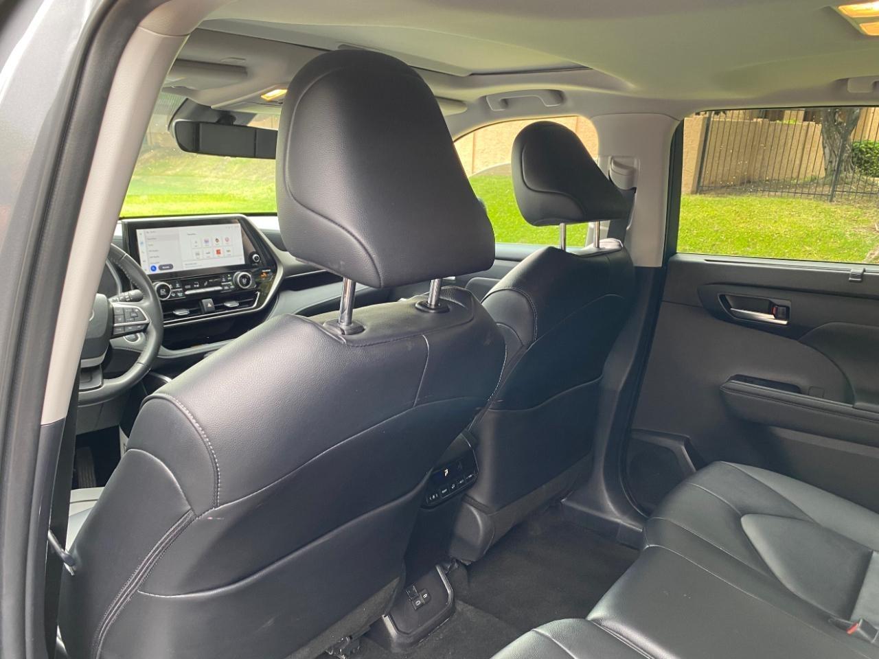 Toyota Highlander XLE 2025