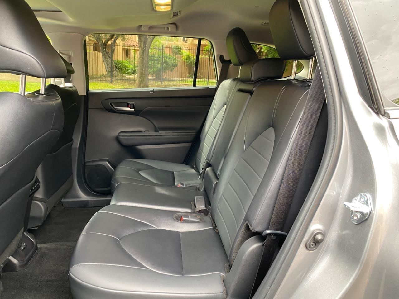 Toyota Highlander XLE 2025