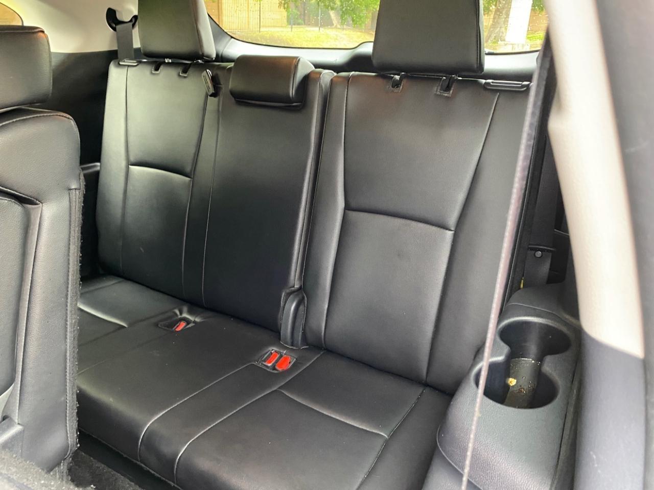 Toyota Highlander XLE 2025
