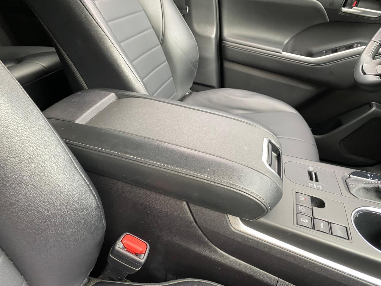 Toyota Highlander XLE 2025