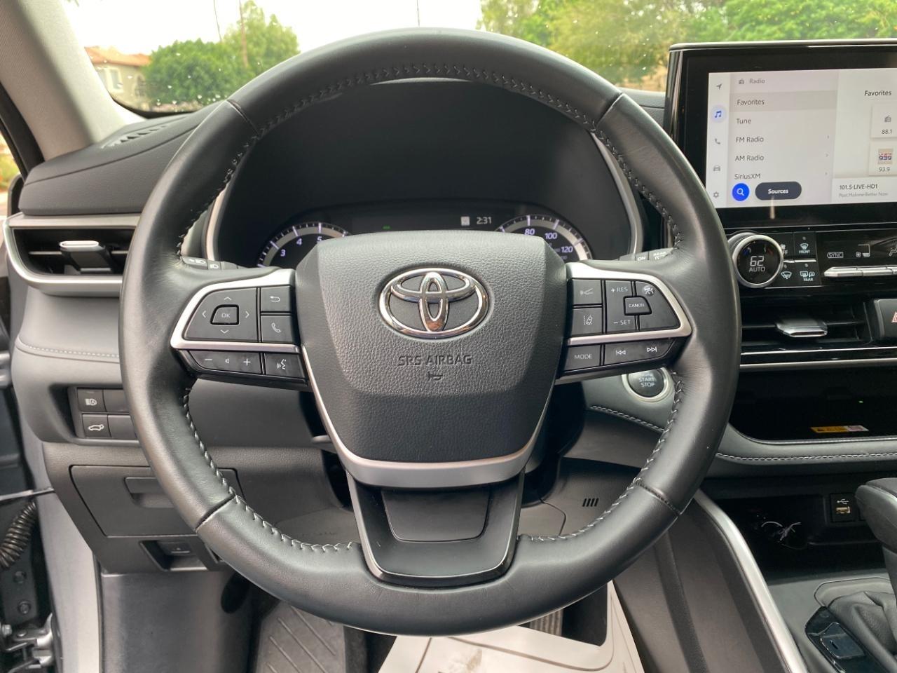 Toyota Highlander XLE 2025