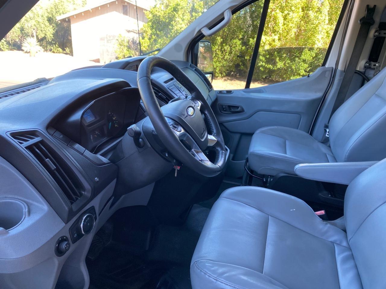 Ford Transit 250 Van Low Roof w/Sliding Pass. 130-in. WB 2016
