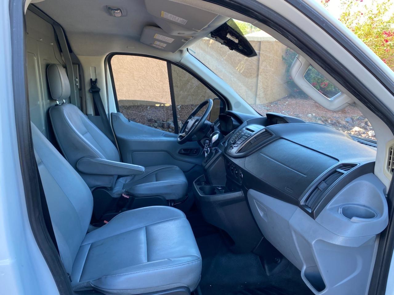 Ford Transit 250 Van Low Roof w/Sliding Pass. 130-in. WB 2016