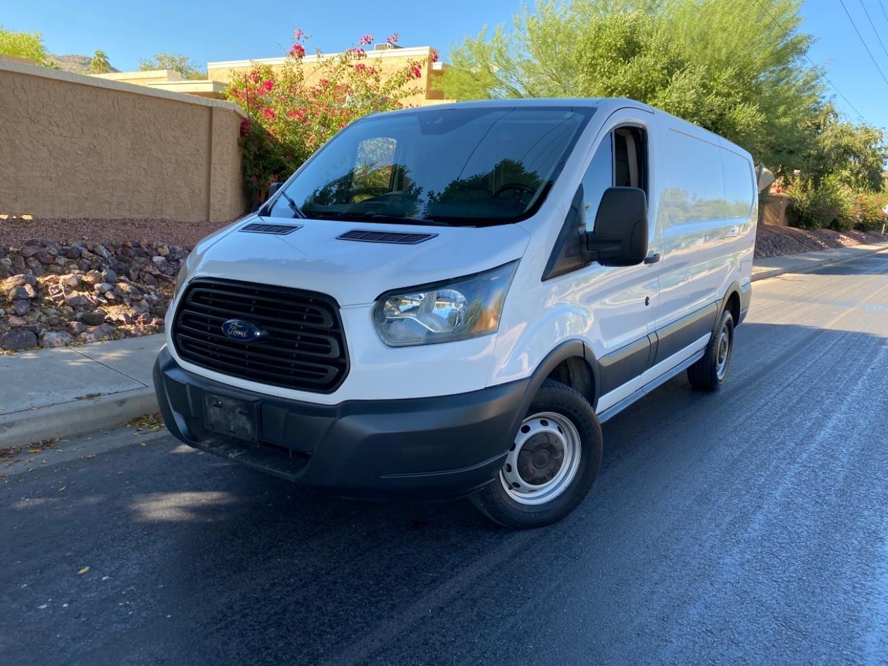 Ford Transit 250 Van Low Roof w/Sliding Pass. 130-in. WB 2016