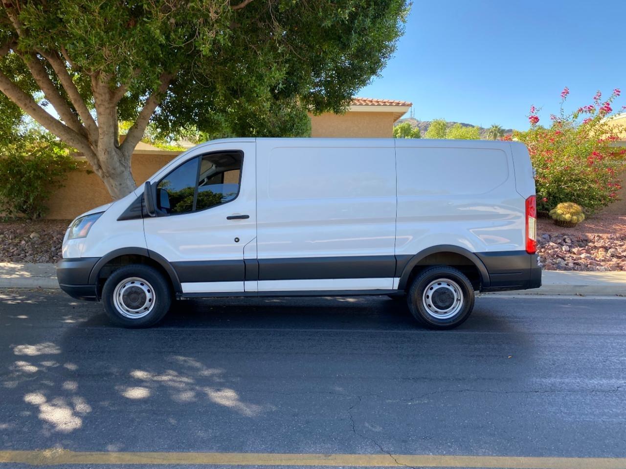Ford Transit 250 Van Low Roof w/Sliding Pass. 130-in. WB 2016