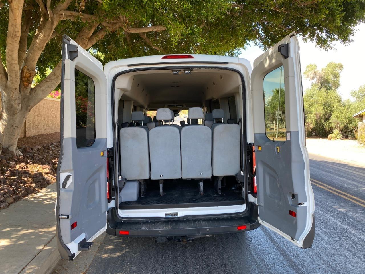Ford Transit 350 Wagon Med. Roof XLT w/Sliding Pass. 148-in. WB 2016