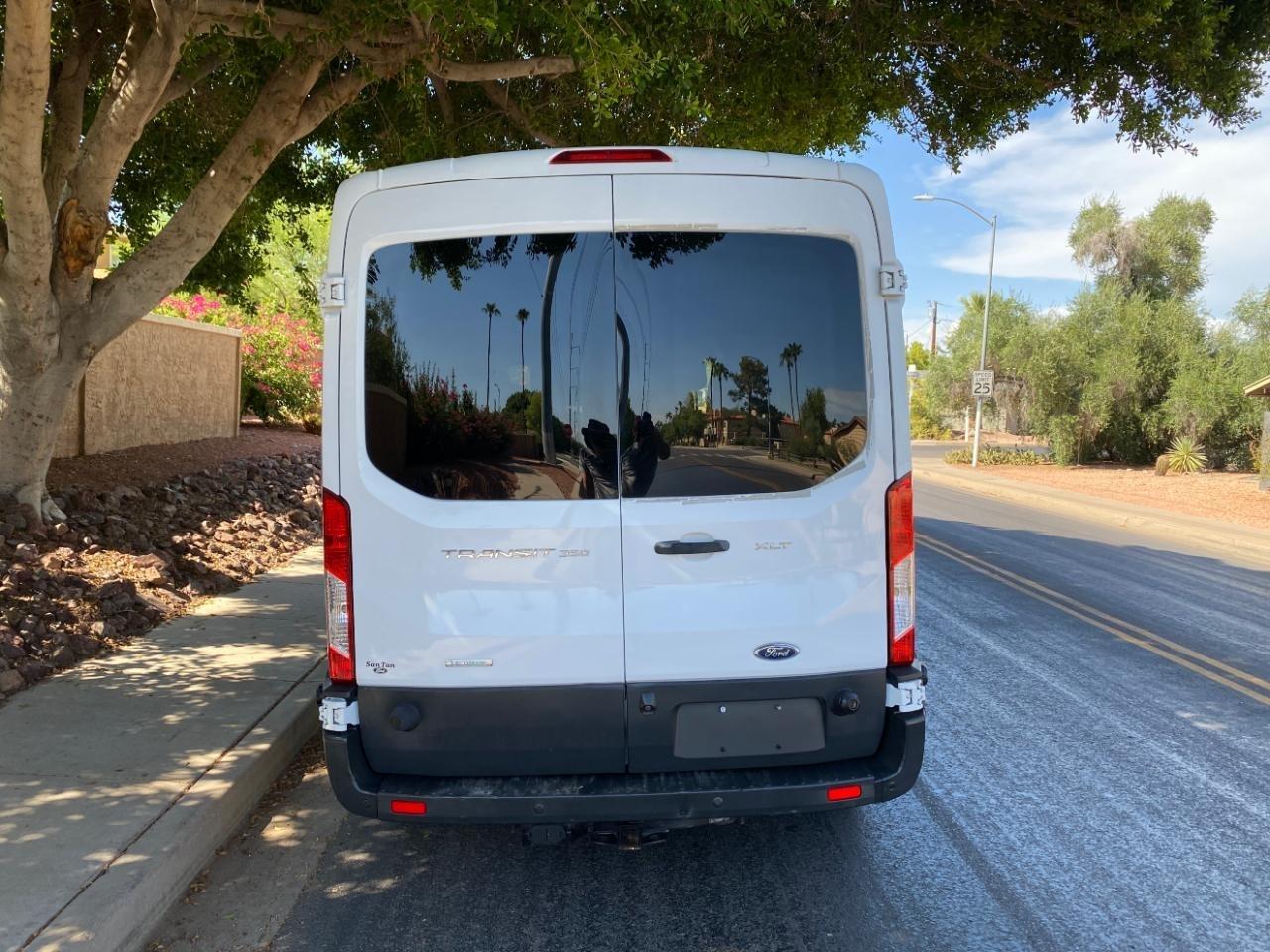 Ford Transit 350 Wagon Med. Roof XLT w/Sliding Pass. 148-in. WB 2016