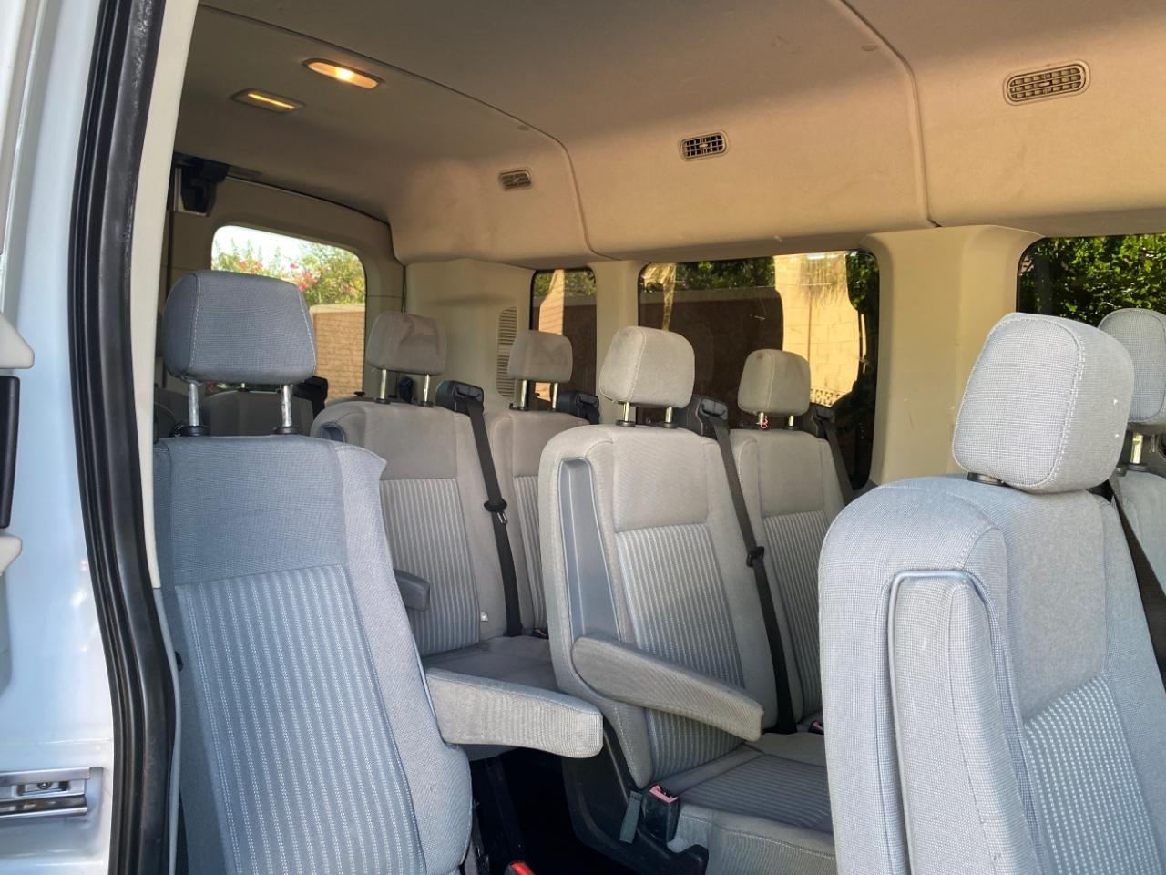 Ford Transit 350 Wagon Med. Roof XLT w/Sliding Pass. 148-in. WB 2016