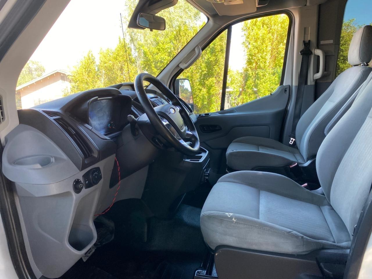 Ford Transit 350 Wagon Med. Roof XLT w/Sliding Pass. 148-in. WB 2016