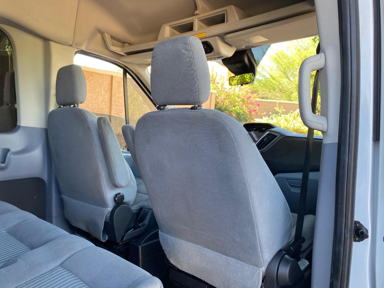 Ford Transit 350 Wagon Med. Roof XLT w/Sliding Pass. 148-in. WB 2016