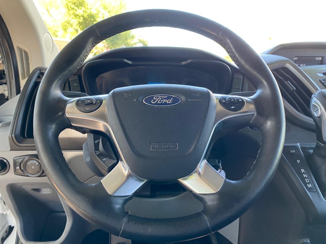 Ford Transit 350 Wagon Med. Roof XLT w/Sliding Pass. 148-in. WB 2016