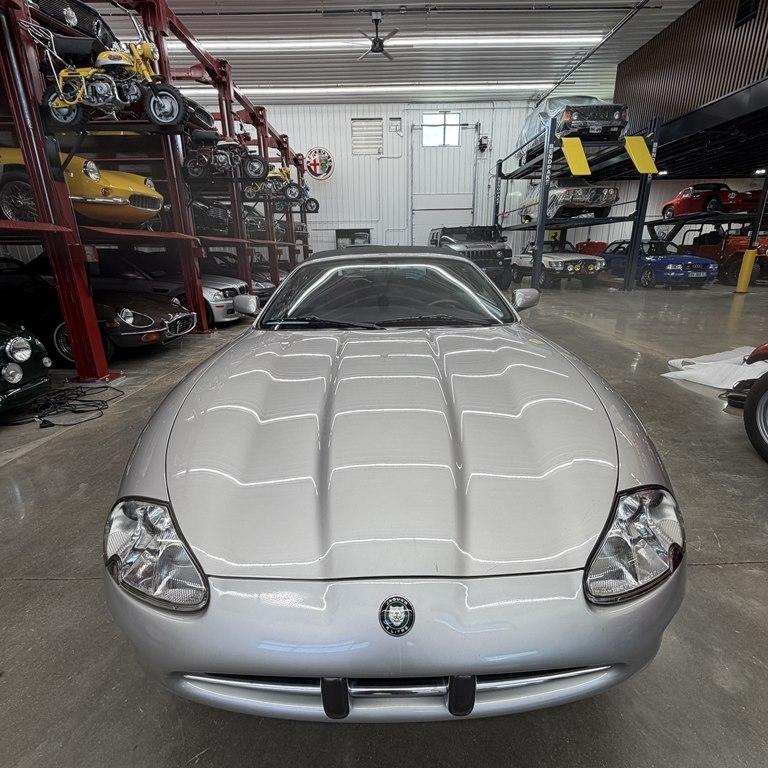 Jaguar XK8 2dr Convertible 1999