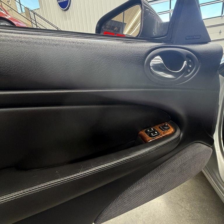 Jaguar XK8 2dr Convertible 1999