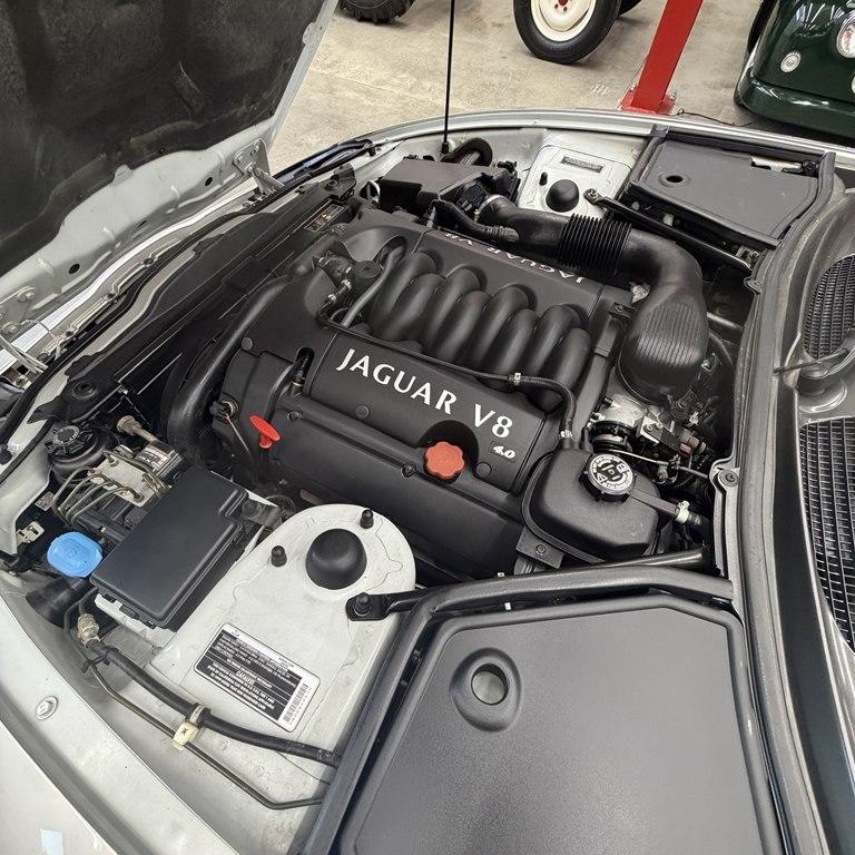 Jaguar XK8 2dr Convertible 1999