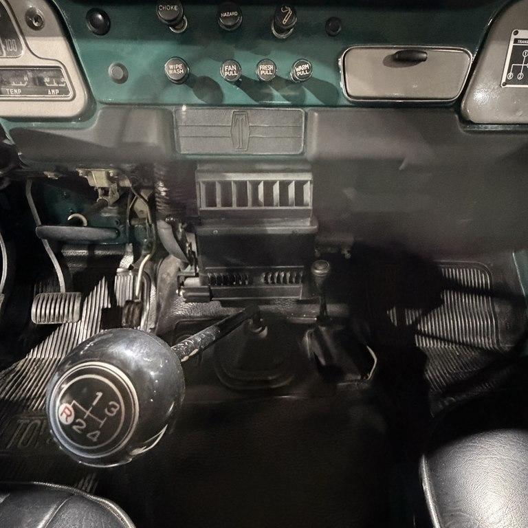 Toyota Land Cruiser  1985