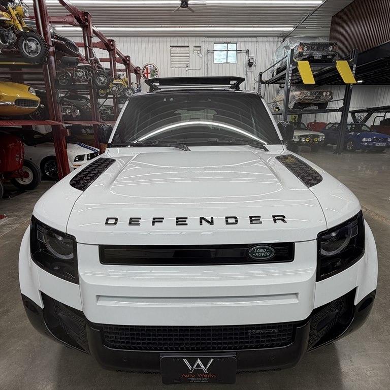 Land Rover Defender 110 X-Dynamic HSE AWD 2022