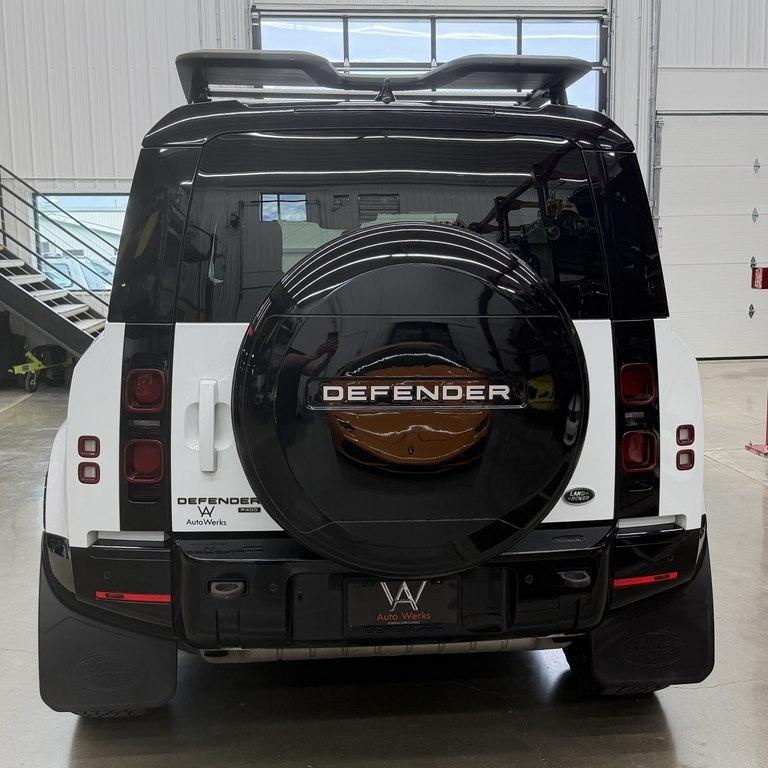 Land Rover Defender 110 X-Dynamic HSE AWD 2022