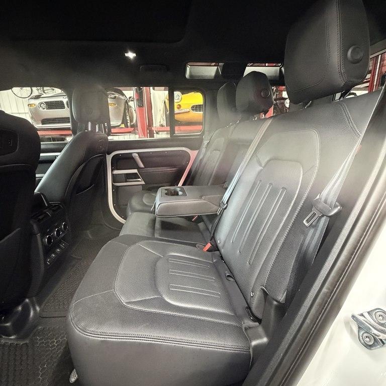 Land Rover Defender 110 X-Dynamic HSE AWD 2022