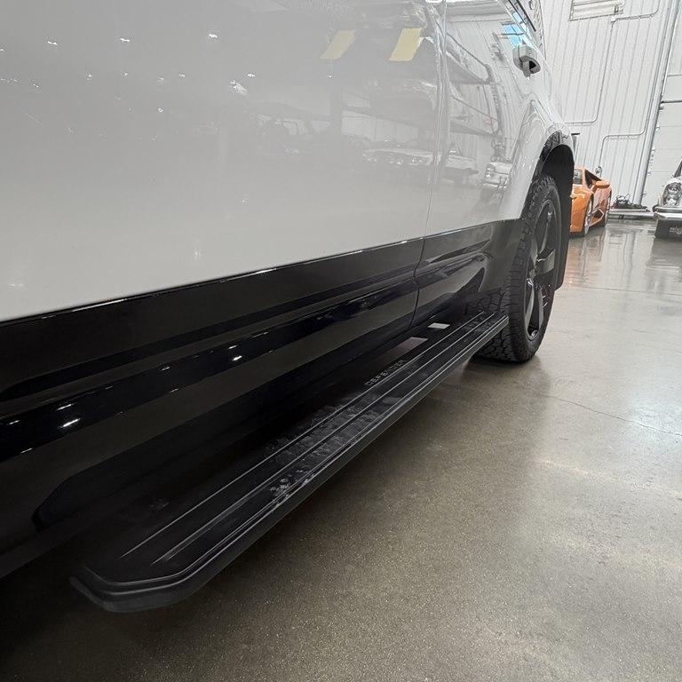 Land Rover Defender 110 X-Dynamic HSE AWD 2022