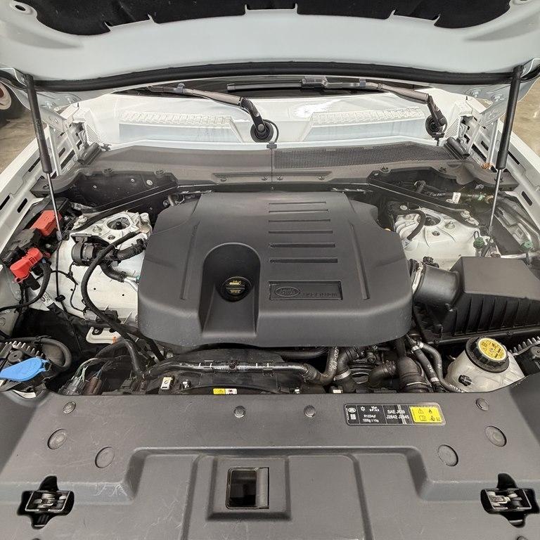 Land Rover Defender 110 X-Dynamic HSE AWD 2022