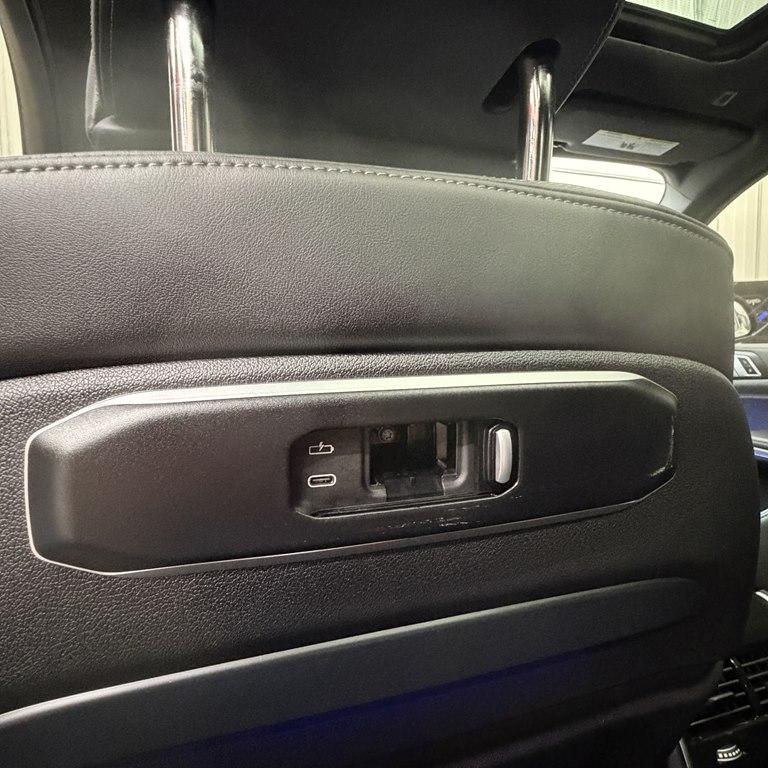 BMW X5 M60i Sports Activity Vehicle 2024