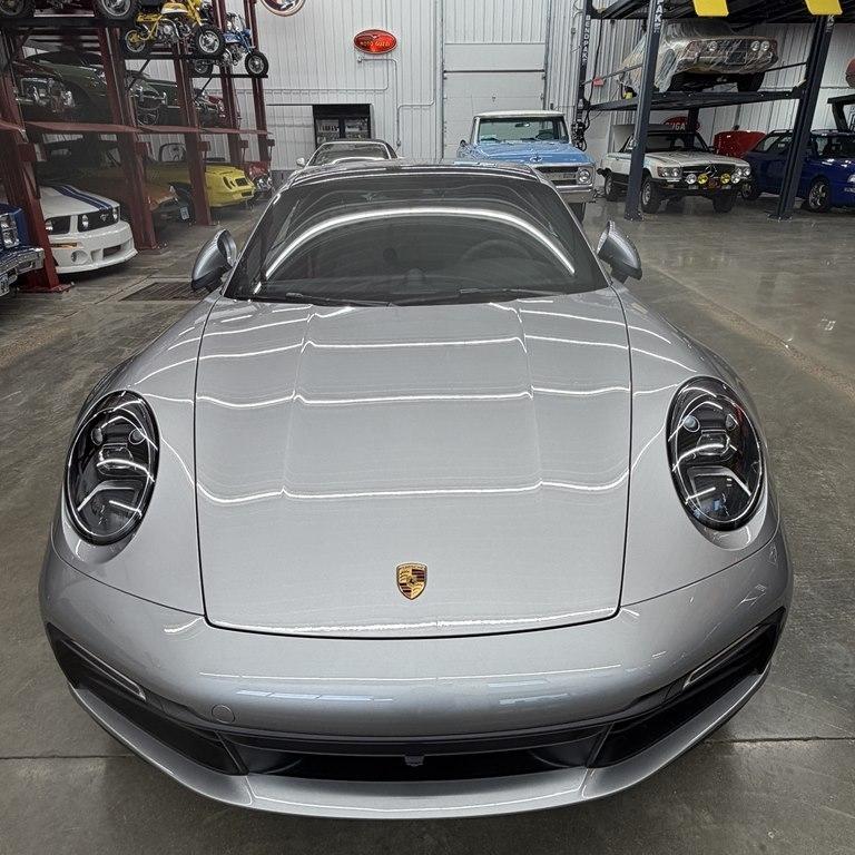 Porsche 911 Carrera Coupe 2021