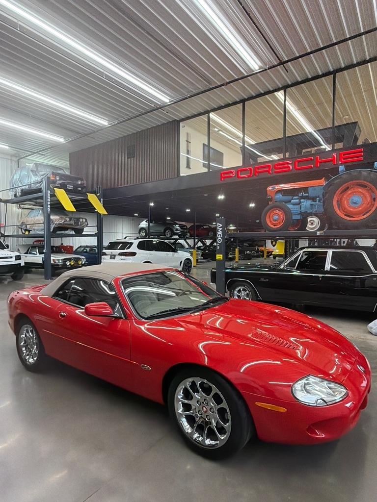 2000 Jaguar XK8 2dr Convertible Supercharged