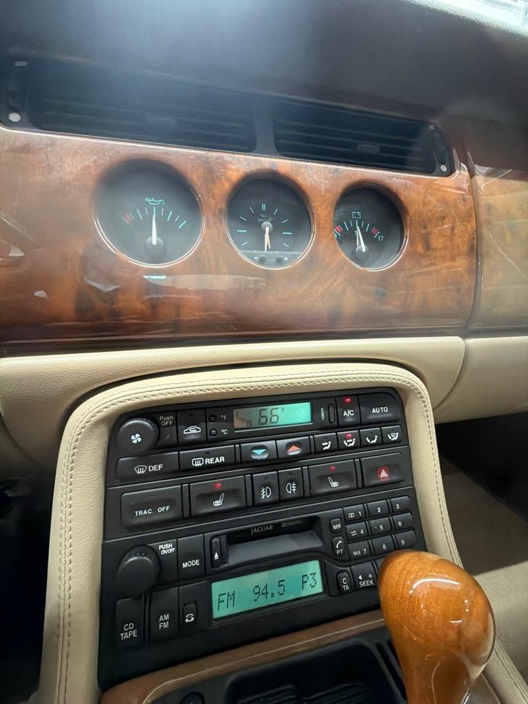 Jaguar XK8 2dr Convertible Supercharged 2000