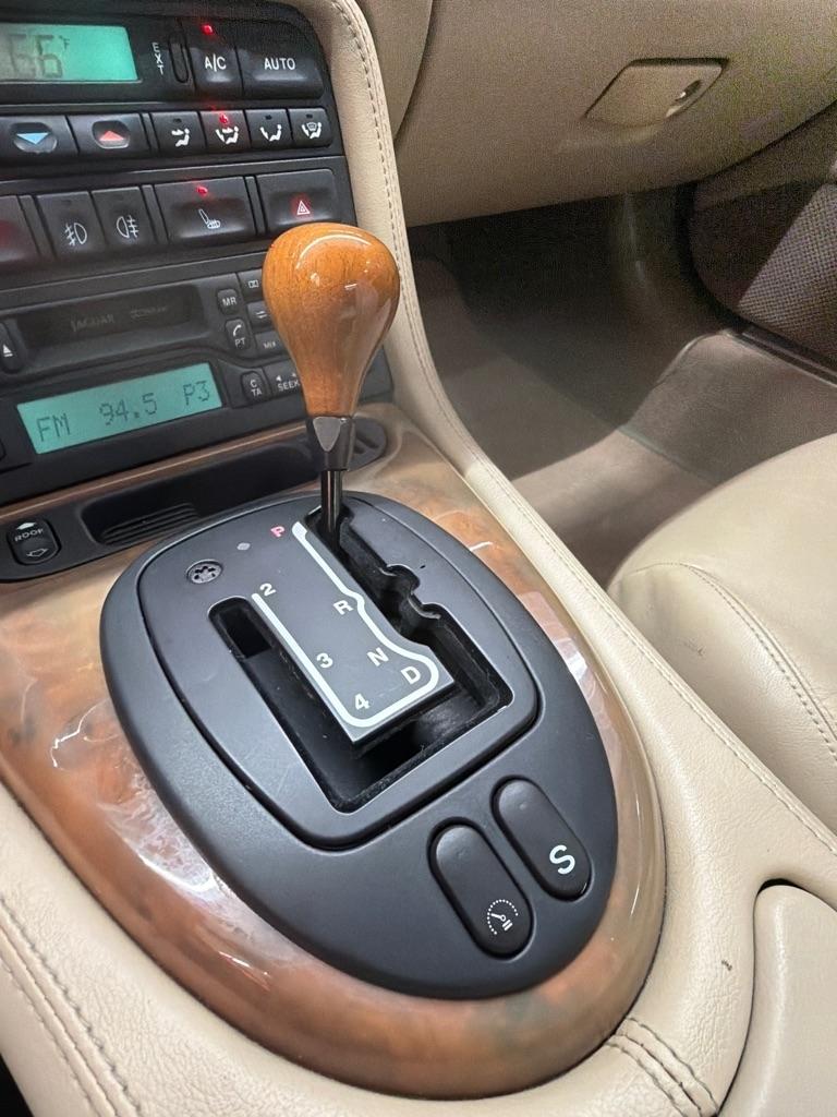 Jaguar XK8 2dr Convertible Supercharged 2000