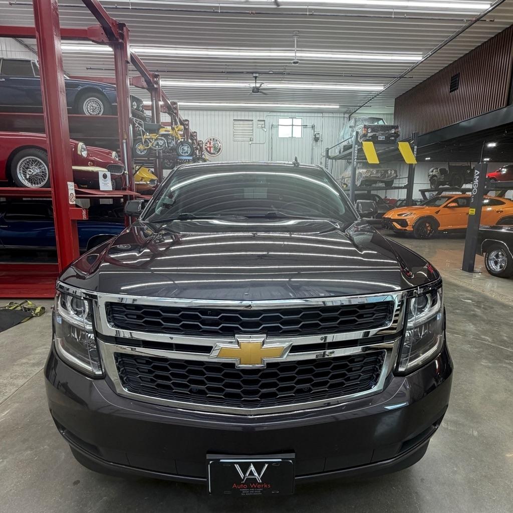 Chevrolet Suburban 4WD 4dr 1500 LT 2018